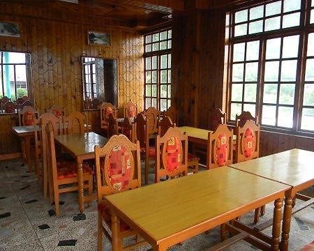 Hotel Him Parvat Manāli Exteriér fotografie